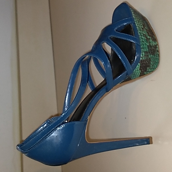 JS by Jessica Simpson, 6inch heels, in Teal and Black Leather, Great Con… - Picture 7 of 9